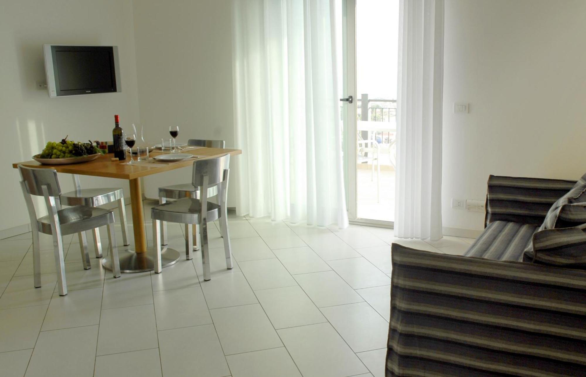 Sikelika Residence Sul Mare 스코글리티 외부 사진